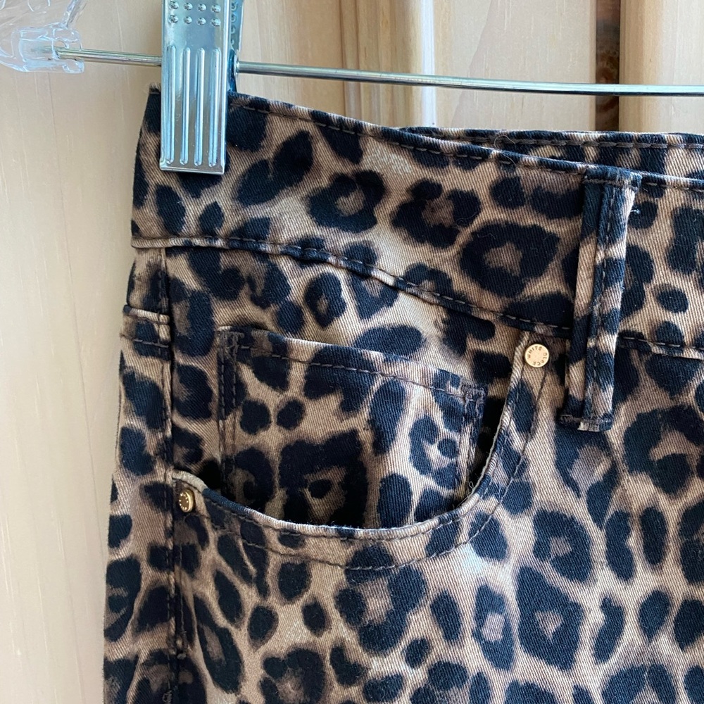 NWOT White House Blk Market leopard pants Sz 30. Never worn perfect cond. $20 - Picture 5 of 13